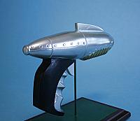 atomic pistol 02